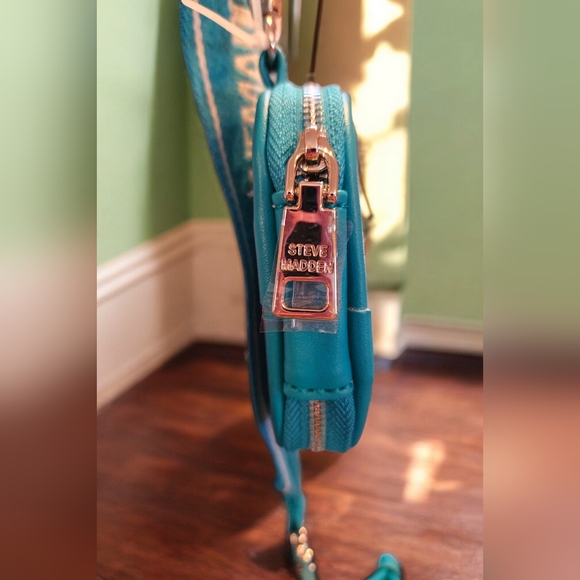 STEVE MADDEN BWEBBER STRAW SATCHEL CROSSBODY BAG W AIR POD CASE TEAL NWT - Picture 4 of 10